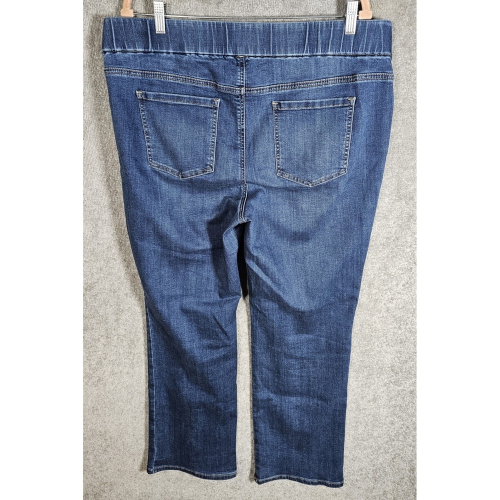 Chicos Pull On Bootcut Jeans Womens Sz 3 US Sz 16 Blue Medium Wash Back Pockets - Picture 2 of 7